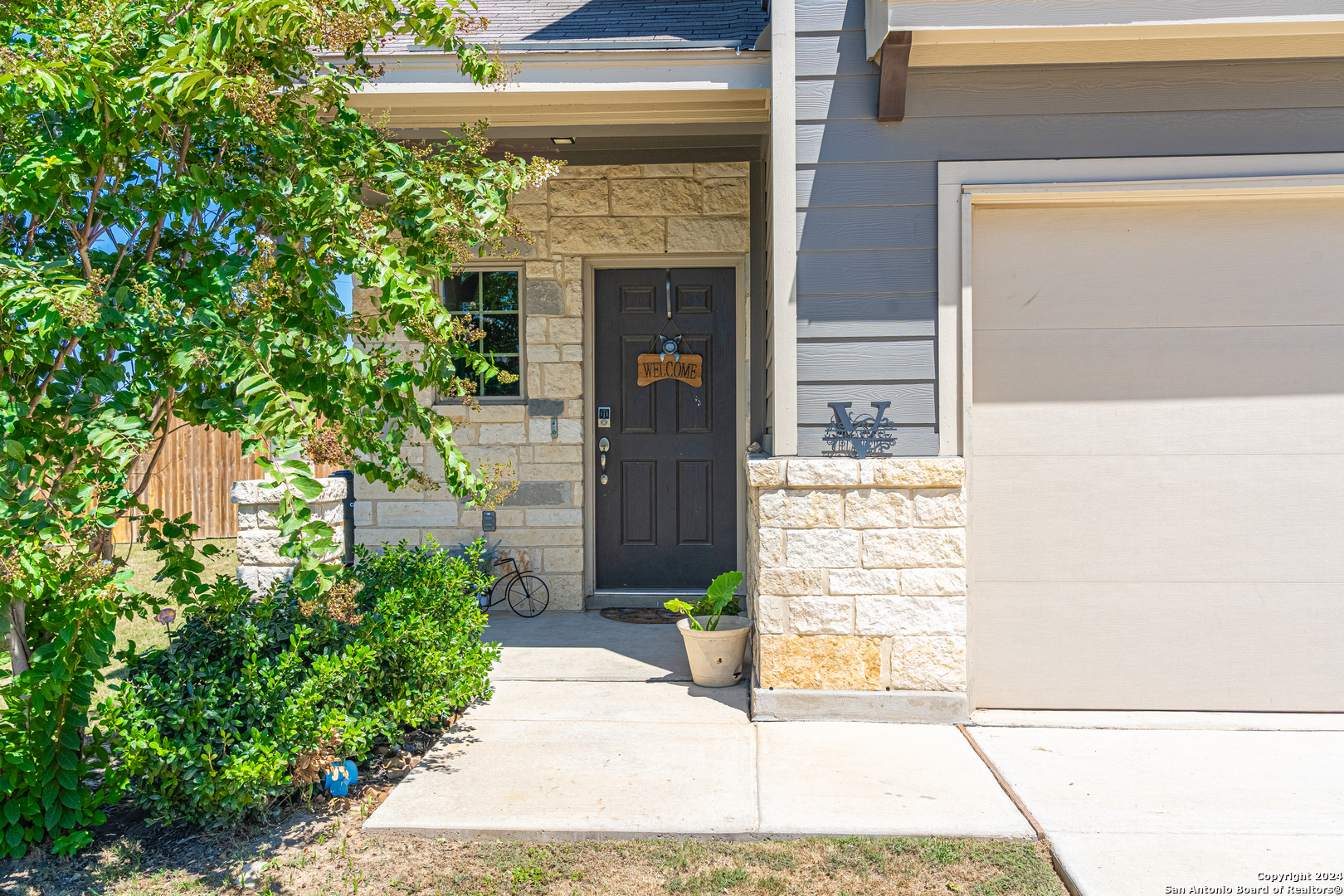 3303 Rosita Way