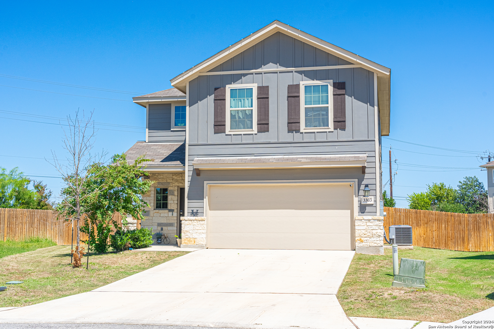 3303 Rosita Way