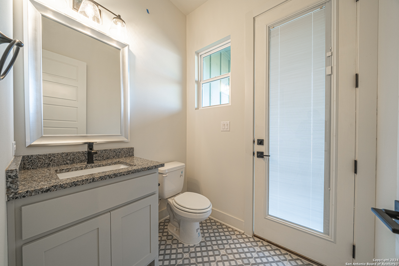 310 Venado Oaks