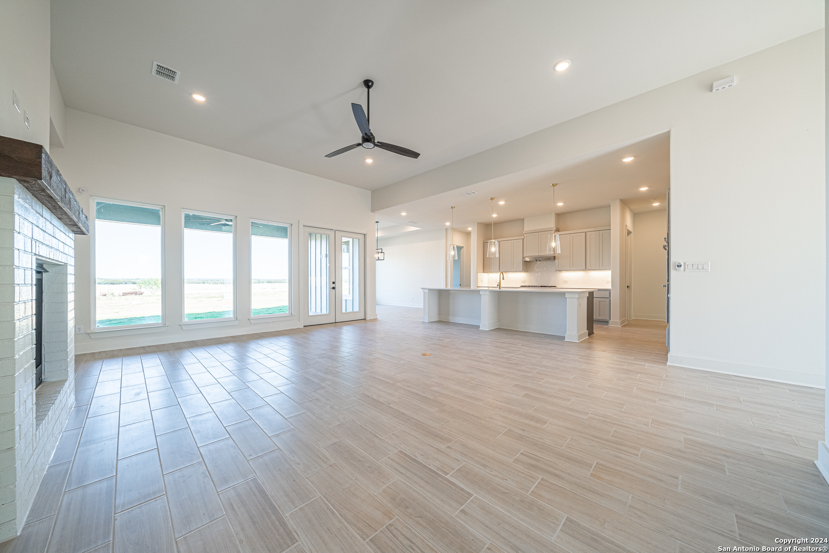 310 Venado Oaks