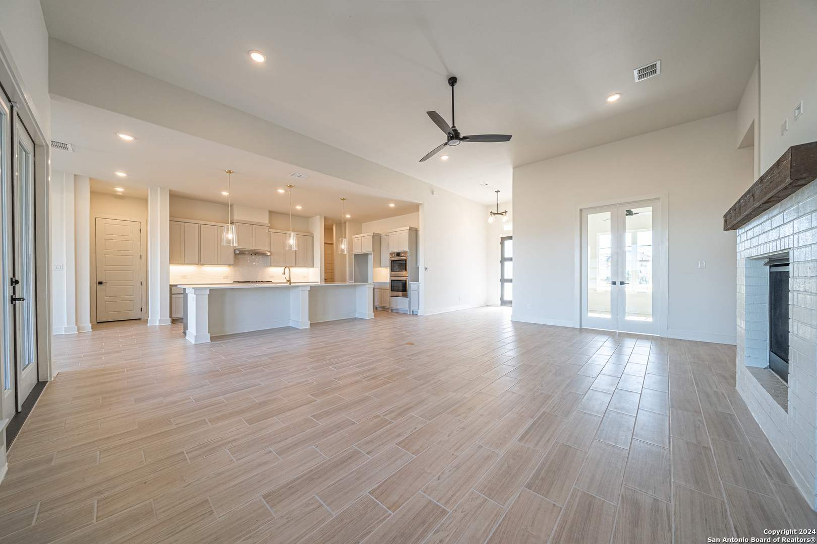 310 Venado Oaks