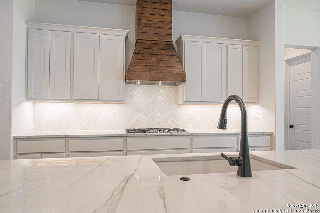 1262 Smoky Loop