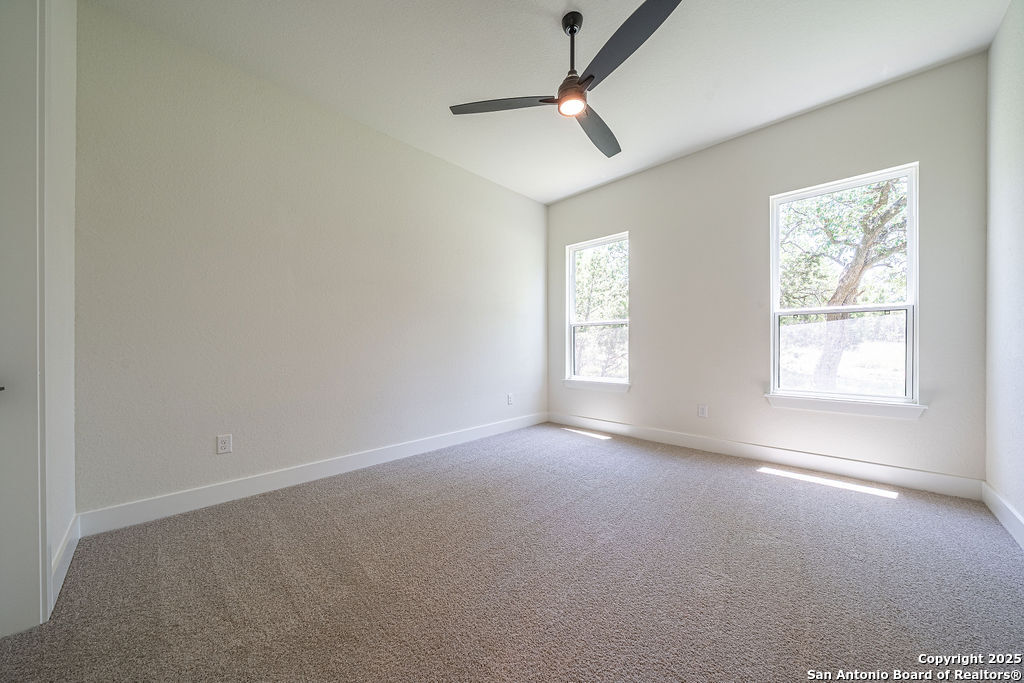 1262 Smoky Loop