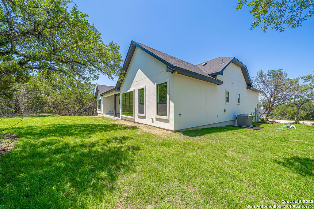1262 Smoky Loop