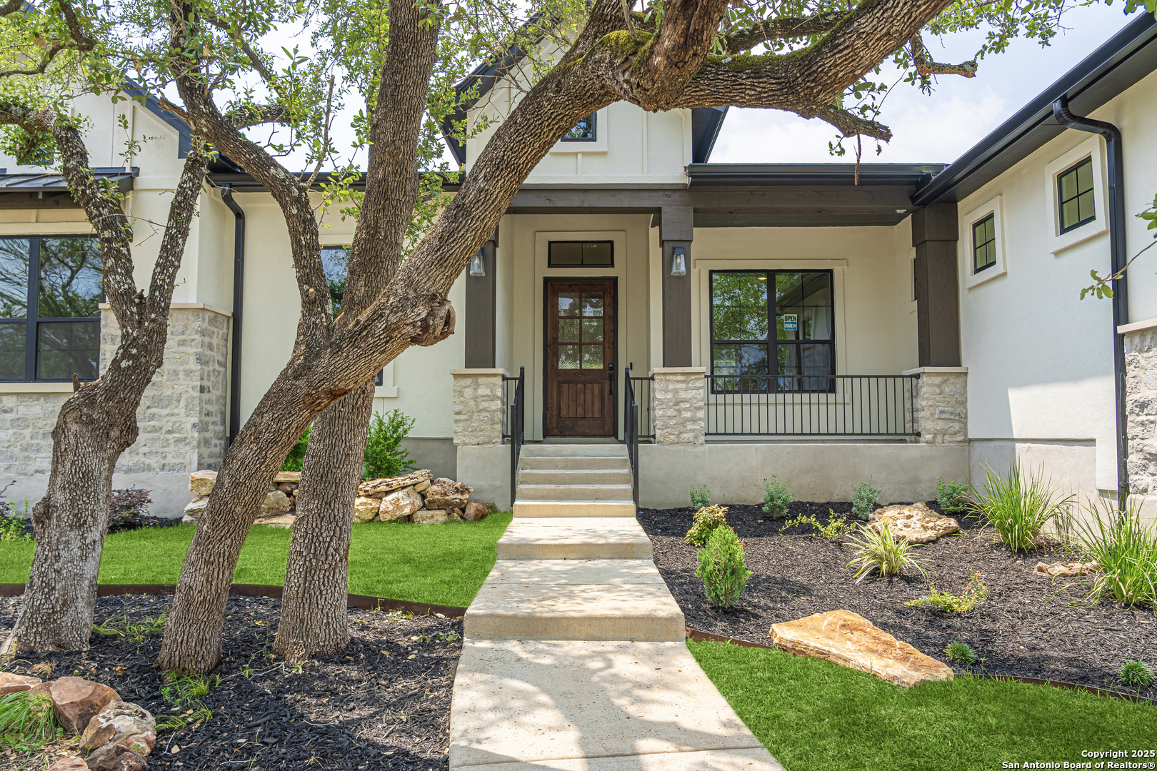1262 Smoky Loop