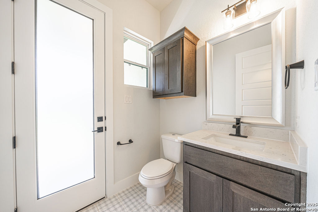 1262 Smoky Loop