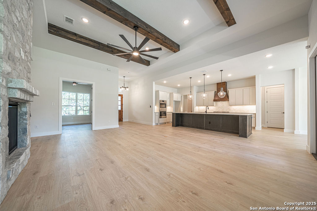 1262 Smoky Loop