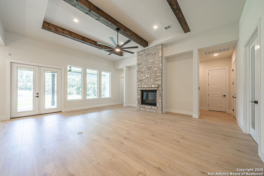1262 Smoky Loop