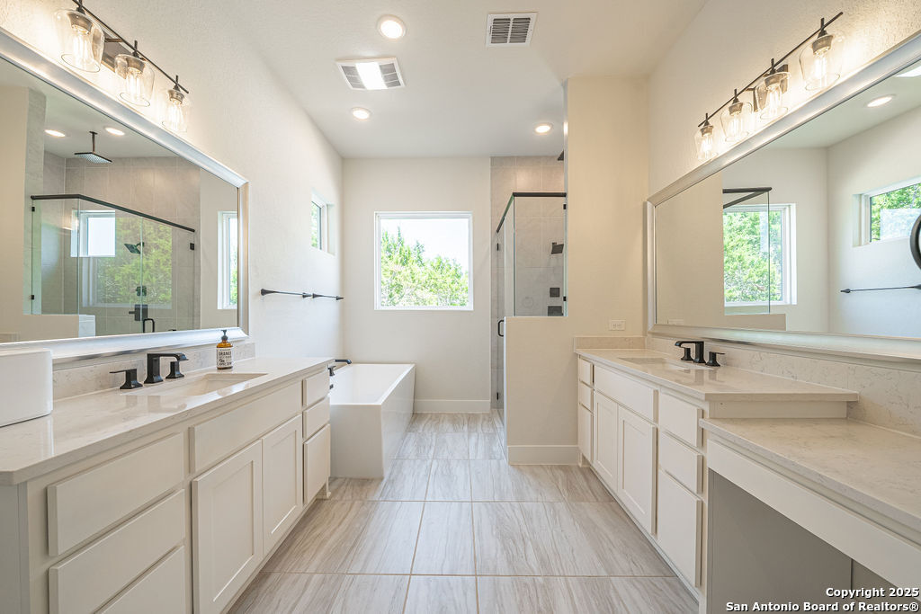 1262 Smoky Loop