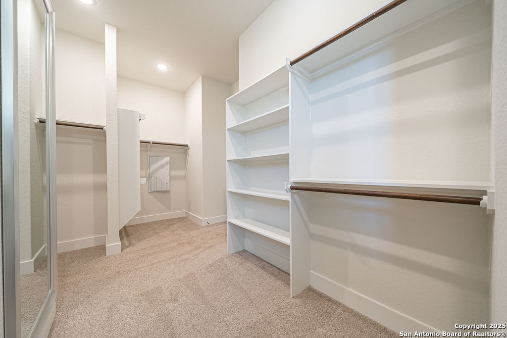 1262 Smoky Loop