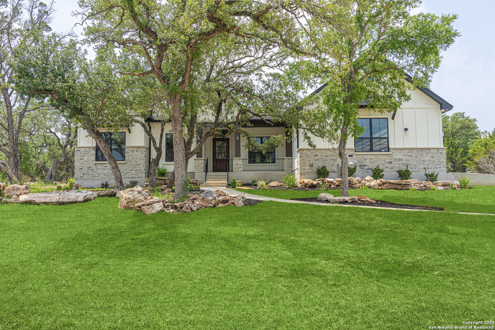 1262 Smoky Loop