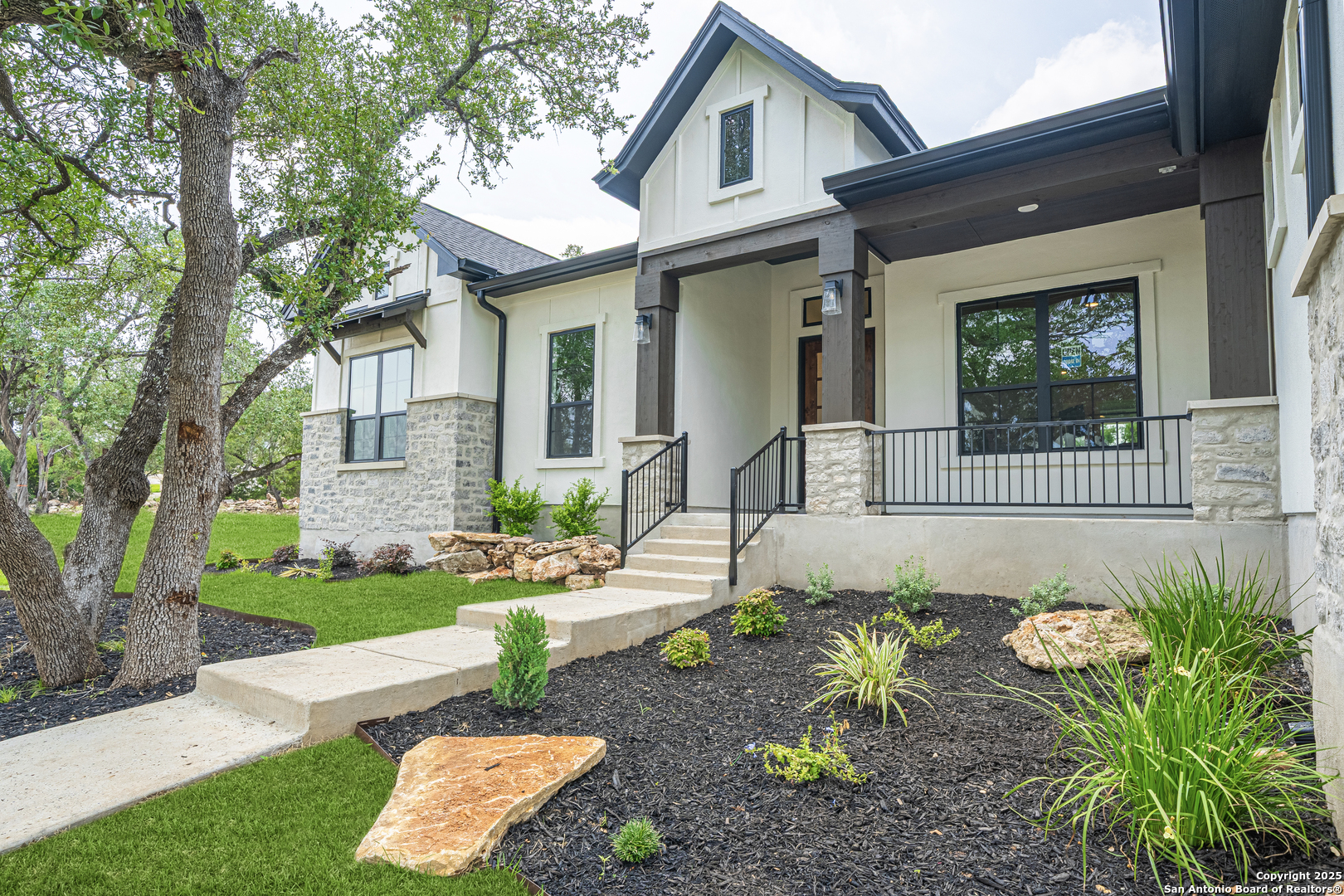 1262 Smoky Loop