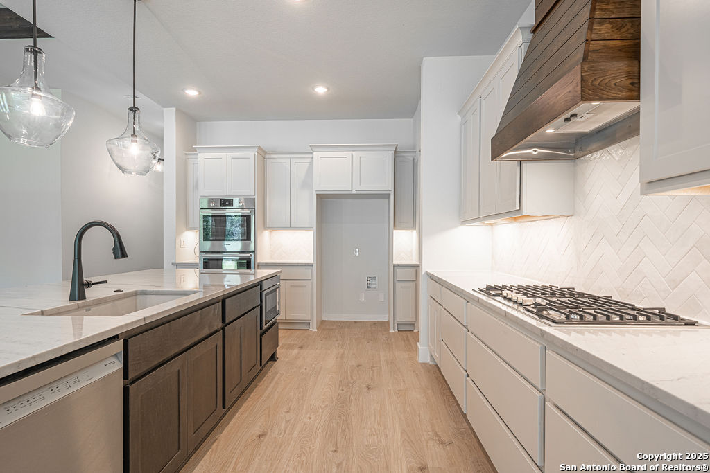 1262 Smoky Loop