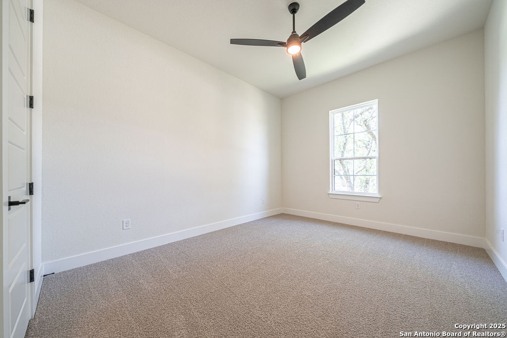 1262 Smoky Loop