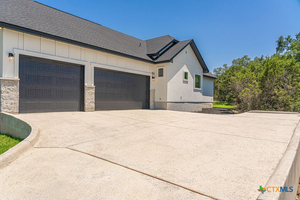 1262 Smoky Loop Road