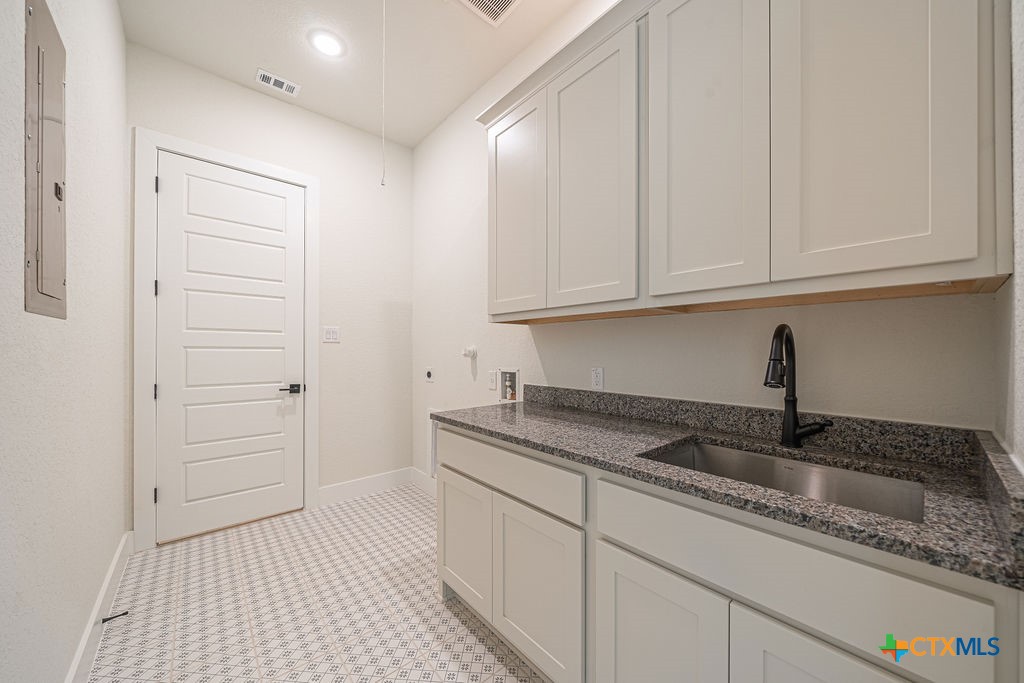1262 Smoky Loop Road