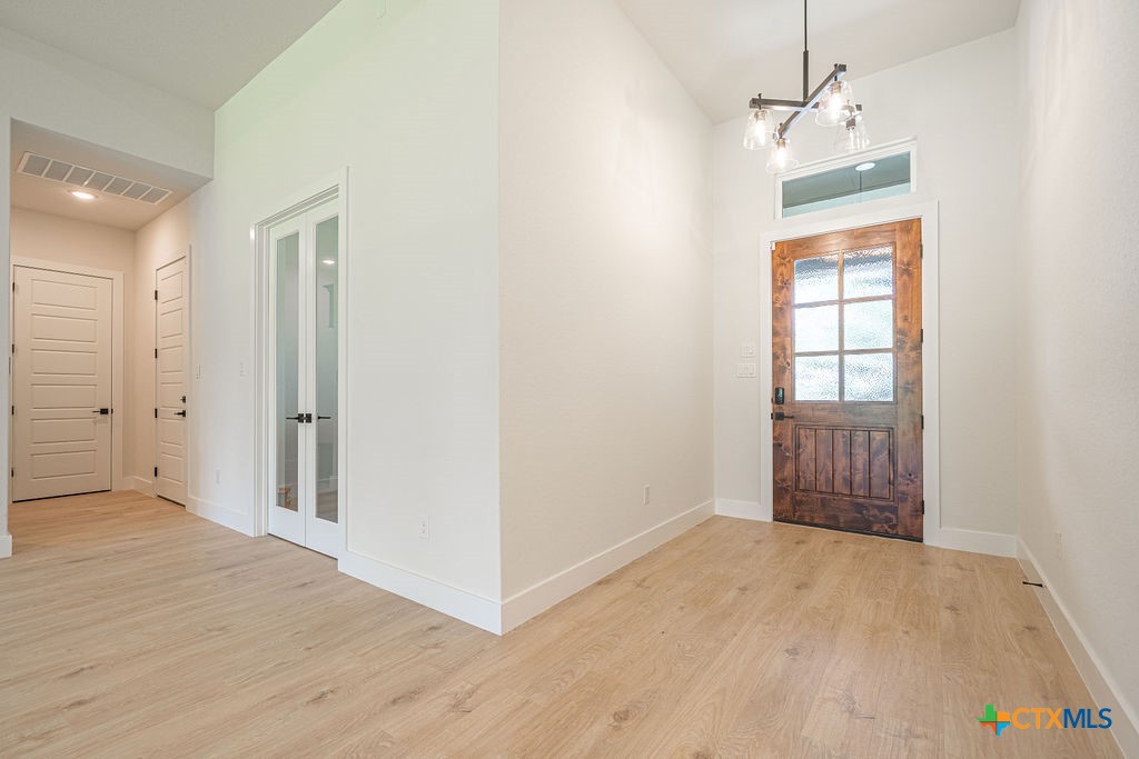 1262 Smoky Loop Road