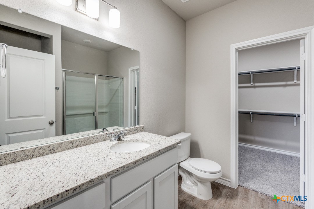 228 W Martindale