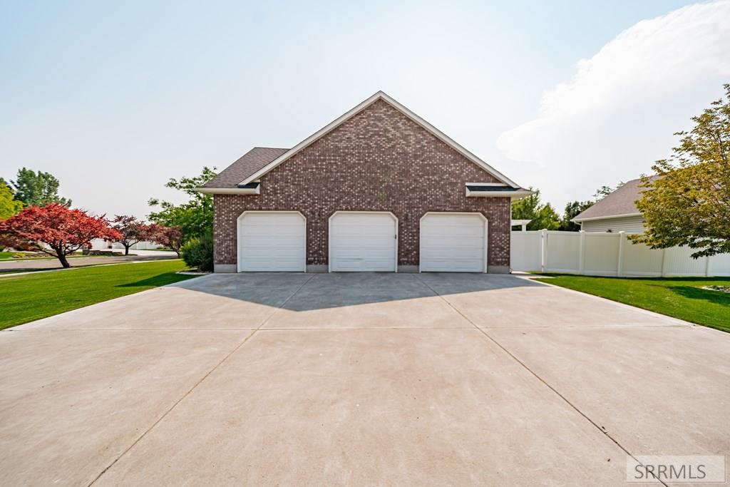 2855 Woodbridge Drive