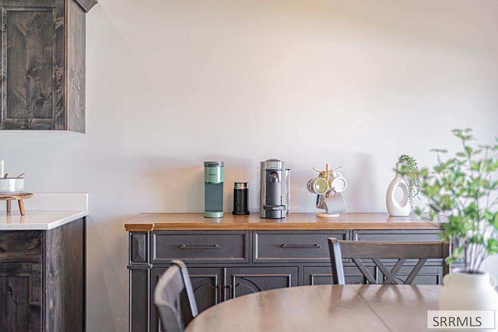 3816 N Catalina Avenue