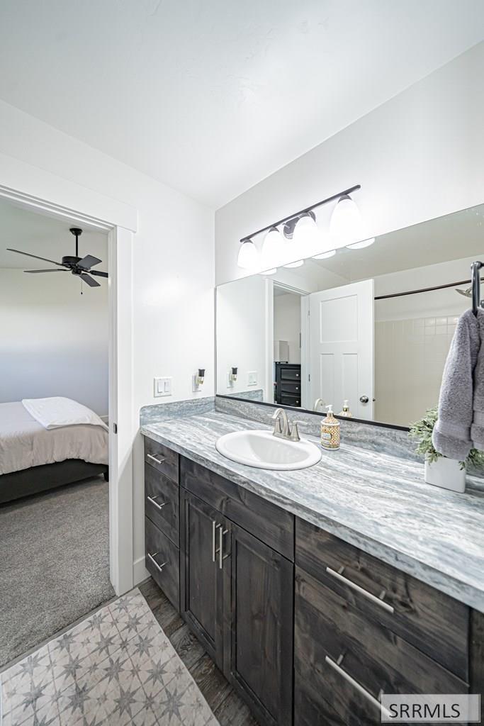 3816 N Catalina Avenue