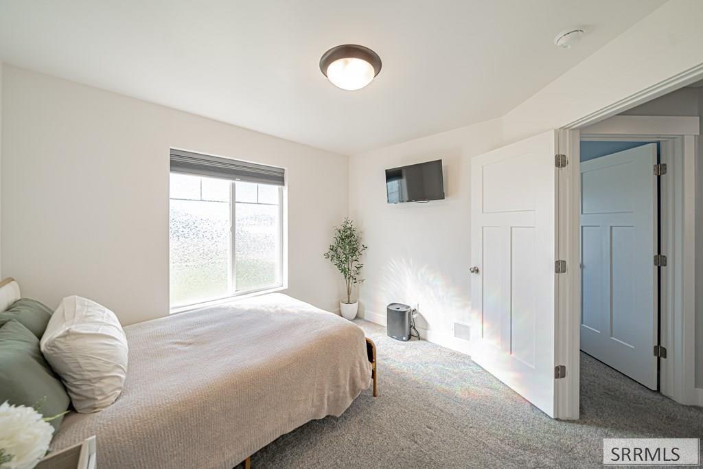 3816 N Catalina Avenue