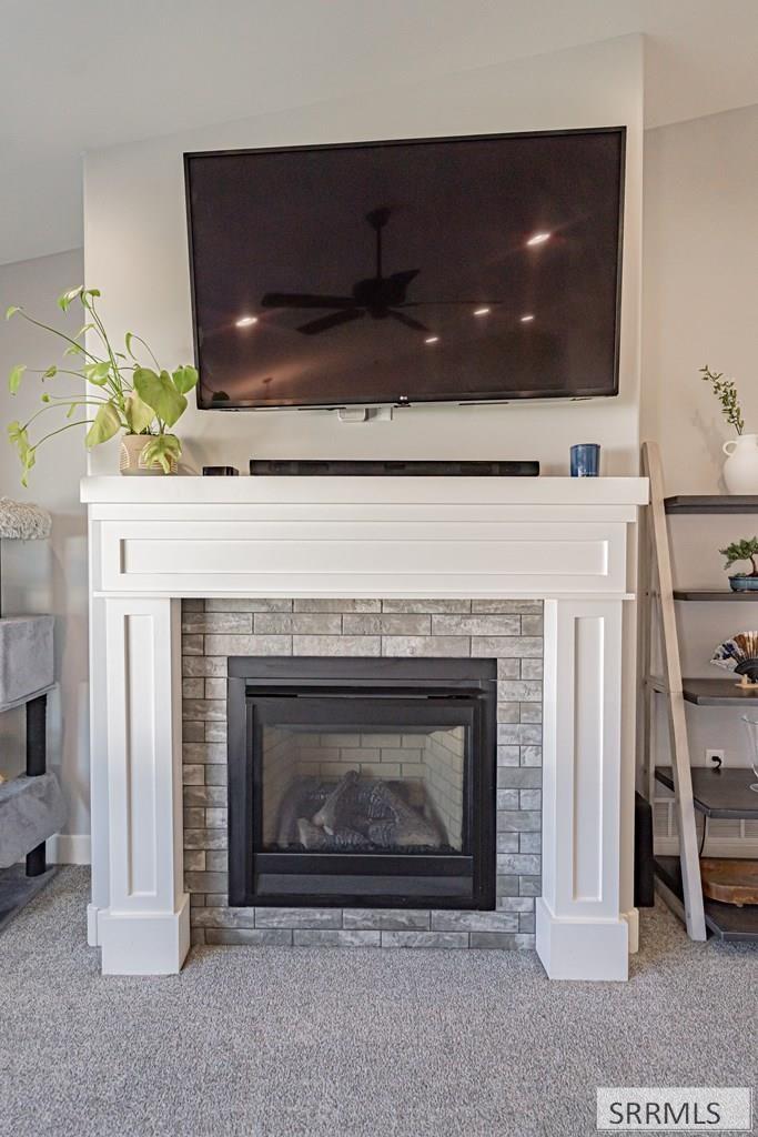 3816 N Catalina Avenue