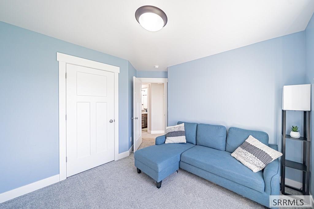 3816 N Catalina Avenue