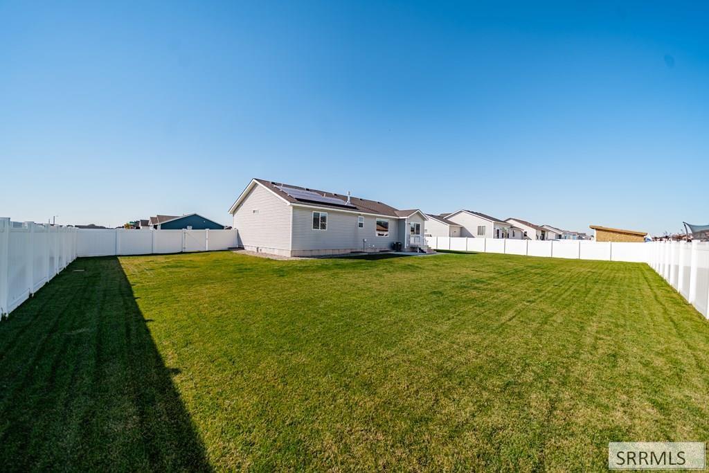 3816 N Catalina Avenue