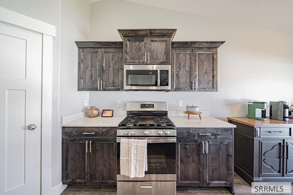 3816 N Catalina Avenue