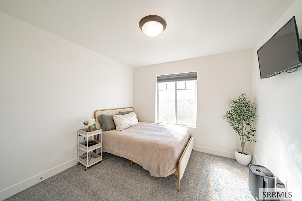 3816 N Catalina Avenue