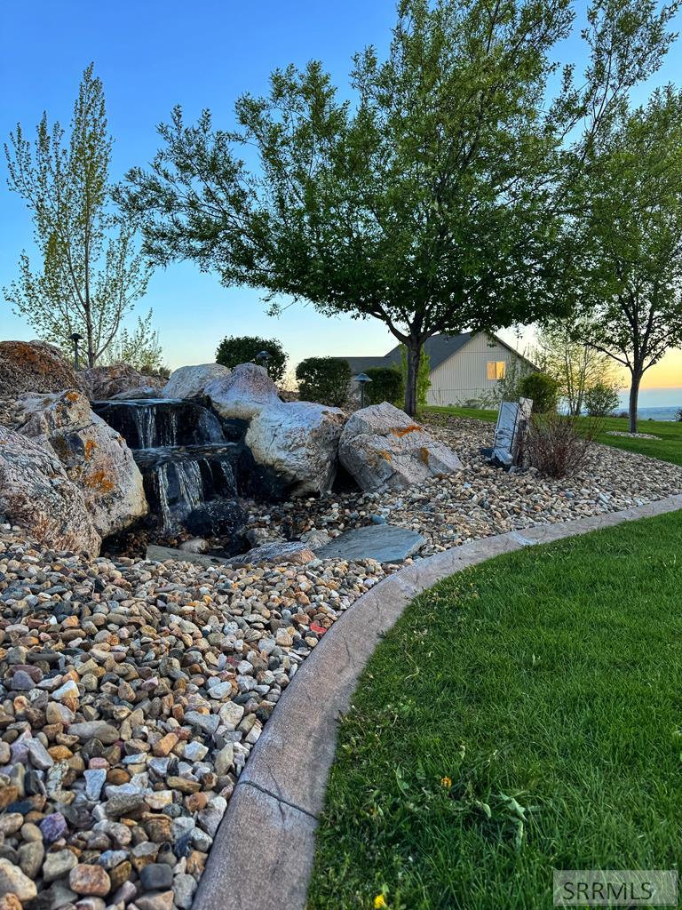 5664 E Sagewood Drive