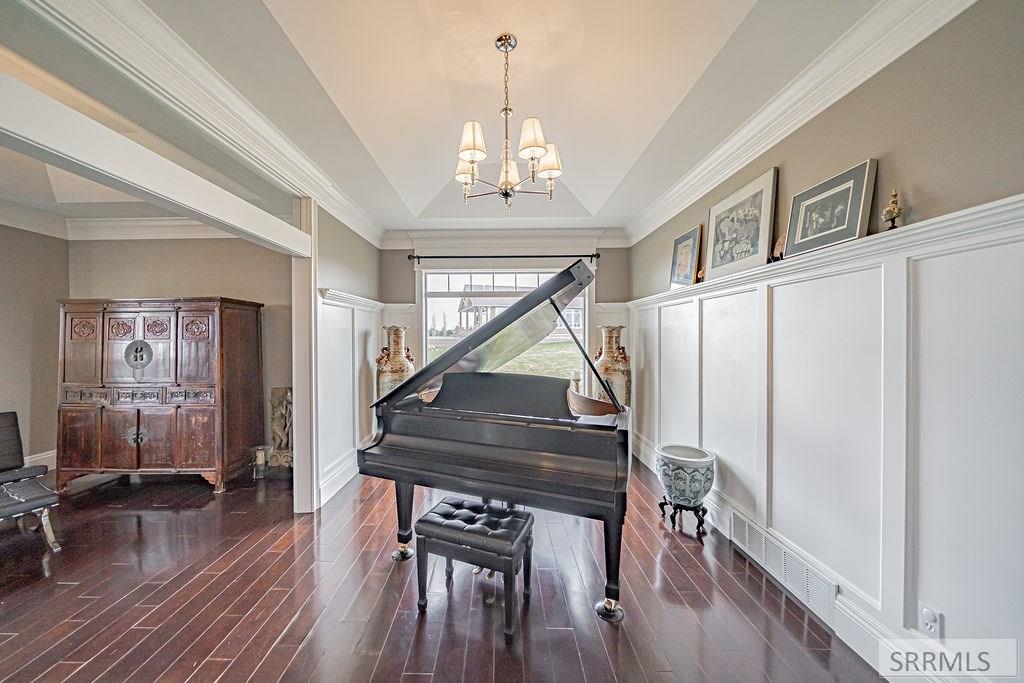 5664 E Sagewood Drive