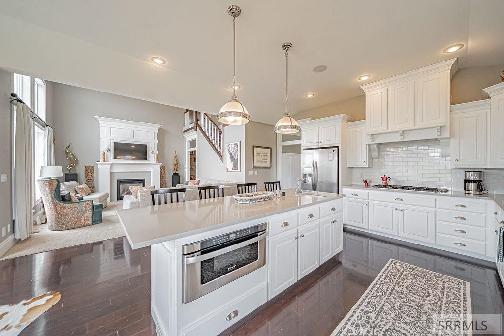 5664 E Sagewood Drive