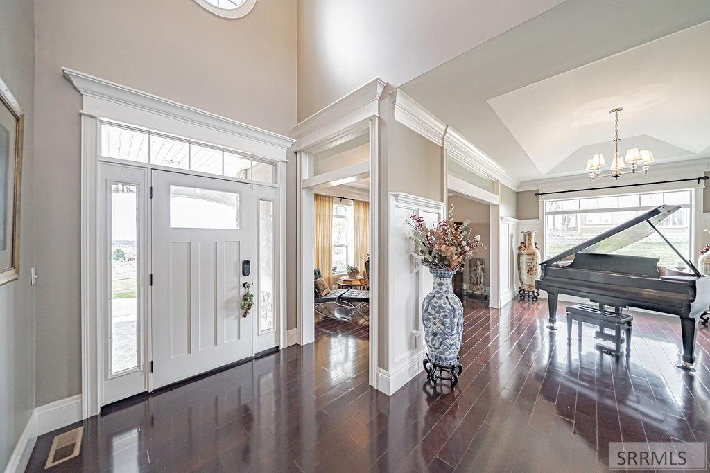 5664 E Sagewood Drive