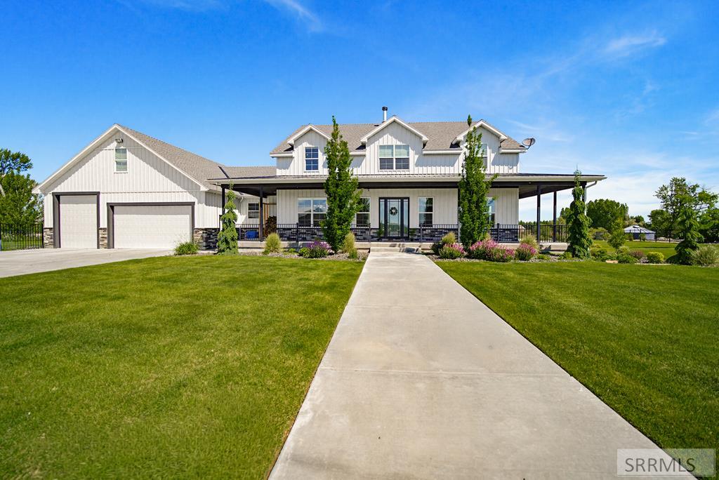 Executive riverfront estate at 1505 N 850 E Shelley Idaho on 2.38 acres