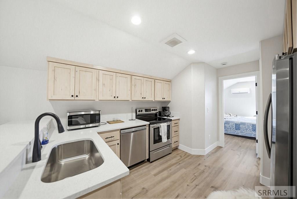 elf-contained upper level mother-in-law suite with kitchen and living area, Shelley IDM