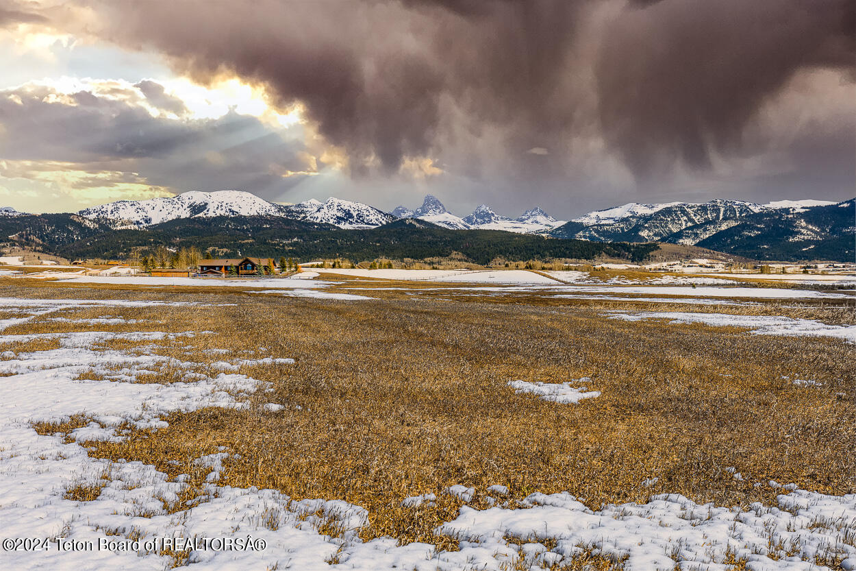 4581 SURPRISE VALLEY Road