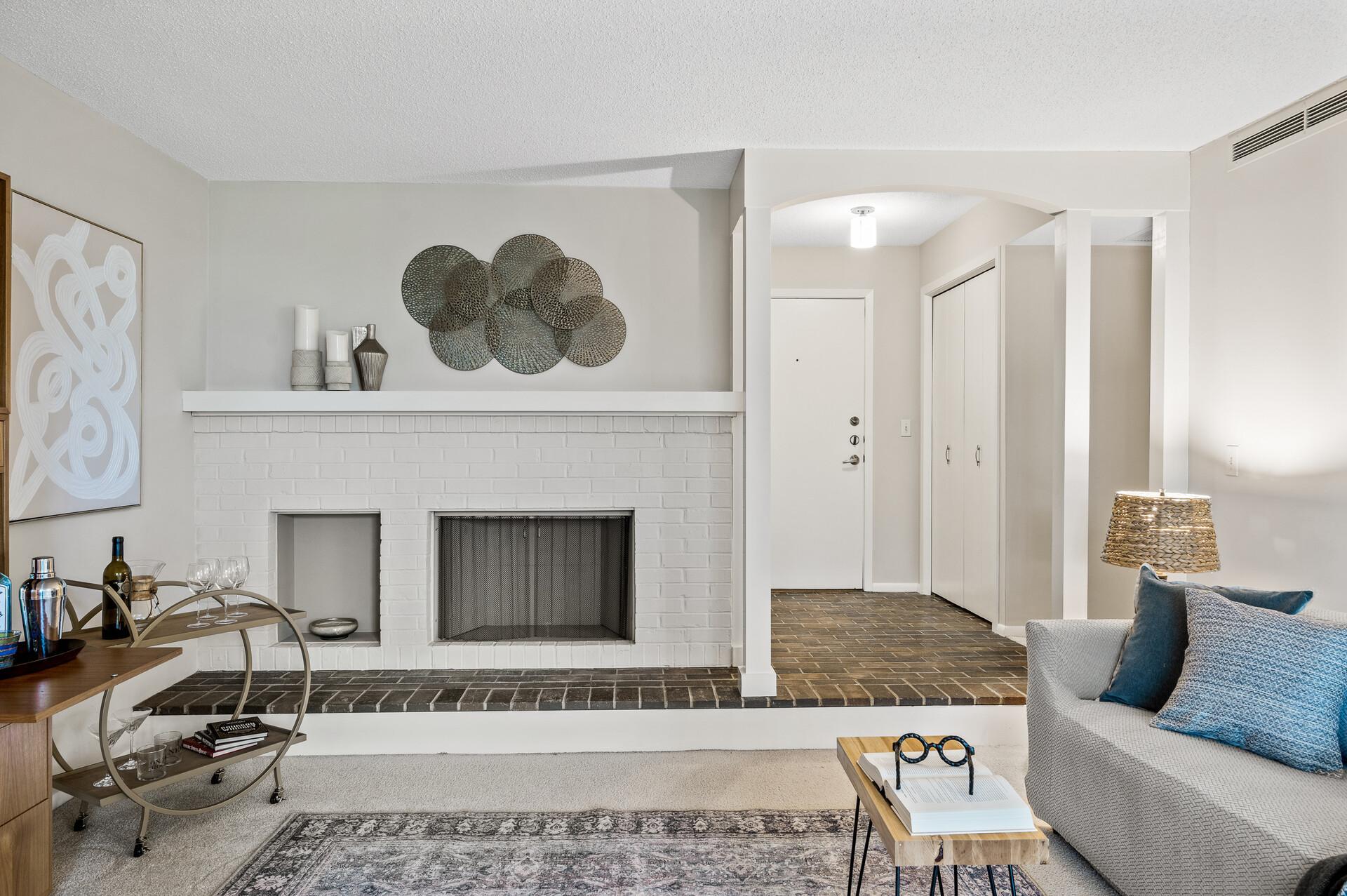 6085 Lincoln Drive Unit: 223