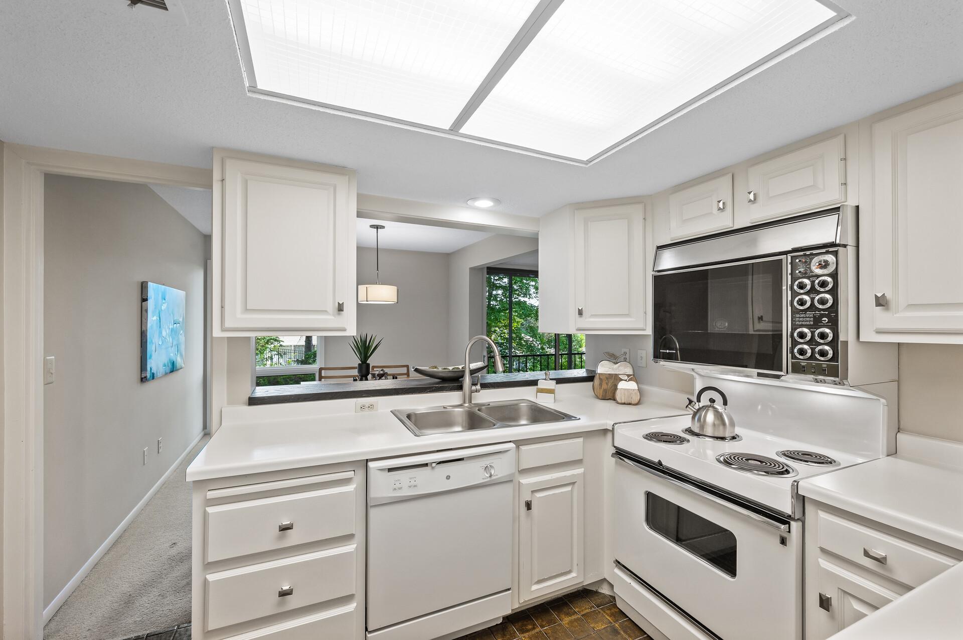 6085 Lincoln Drive Unit: 223