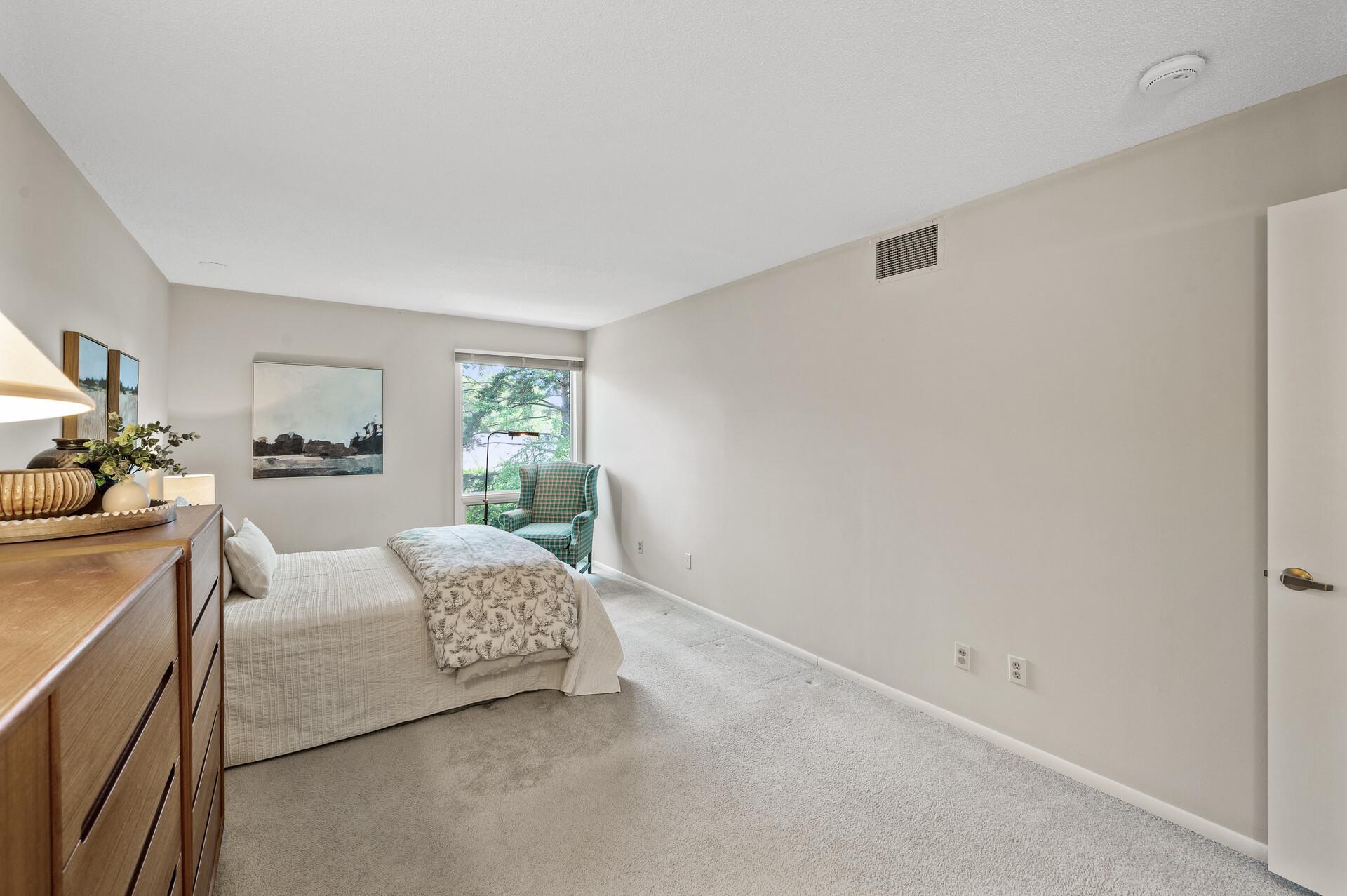 6085 Lincoln Drive Unit: 223