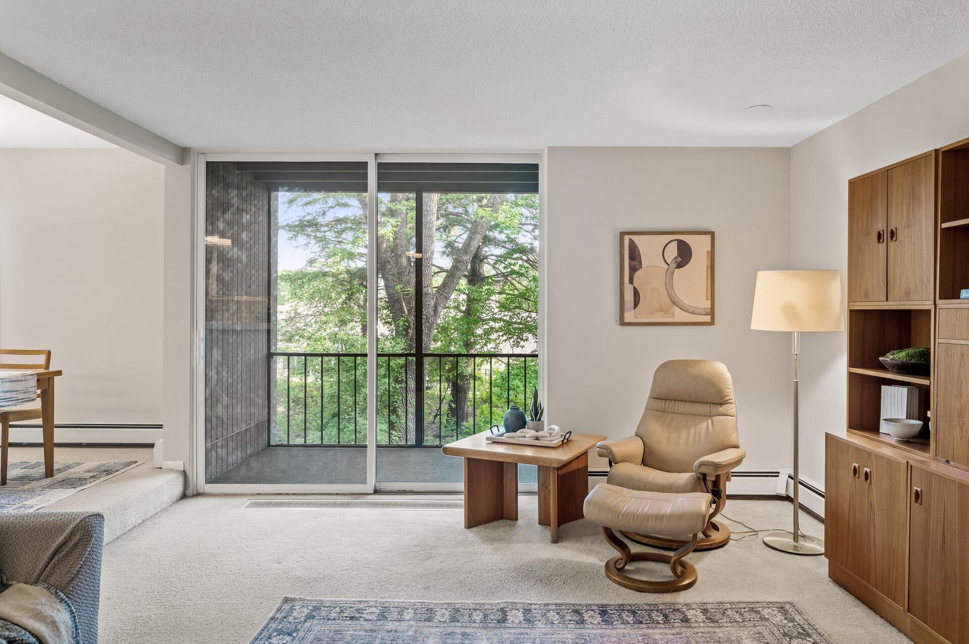 6085 Lincoln Drive Unit: 223