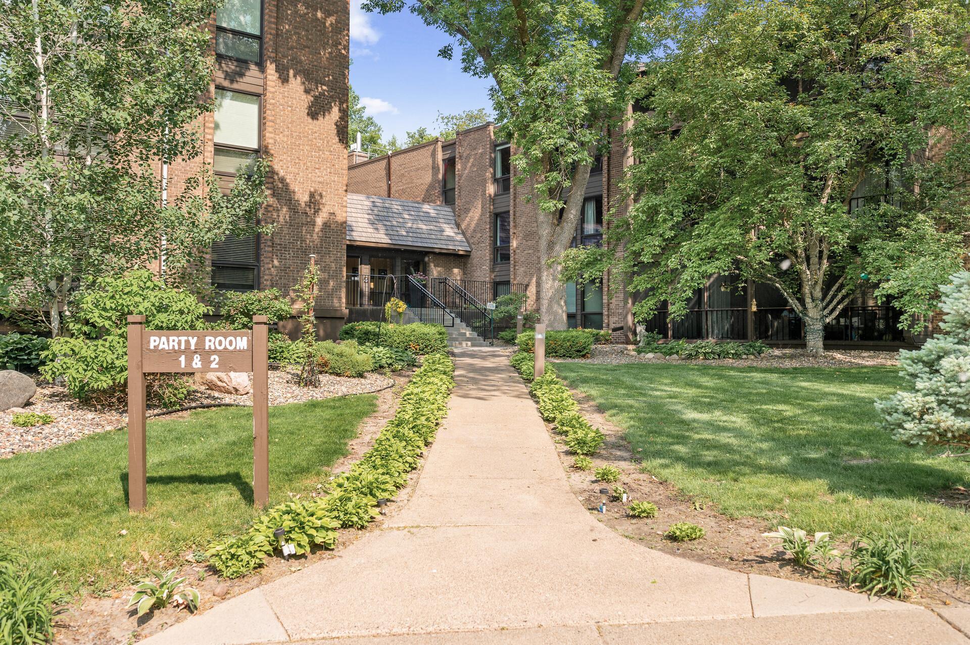 6085 Lincoln Drive Unit: 223