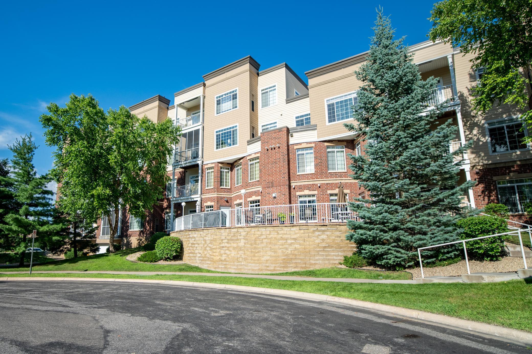 8200 W 33rd Street Unit: 208