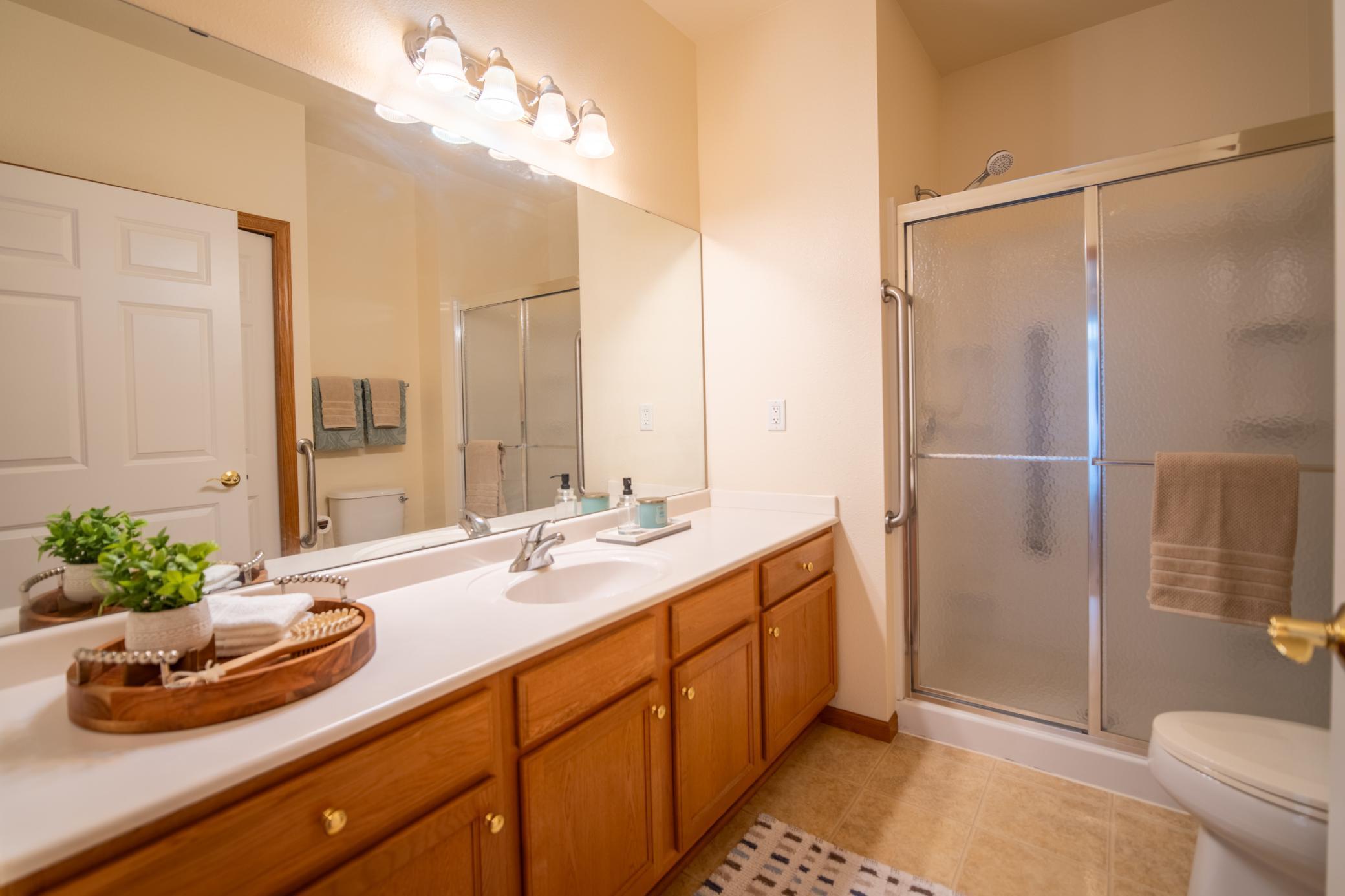 8200 W 33rd Street Unit: 208