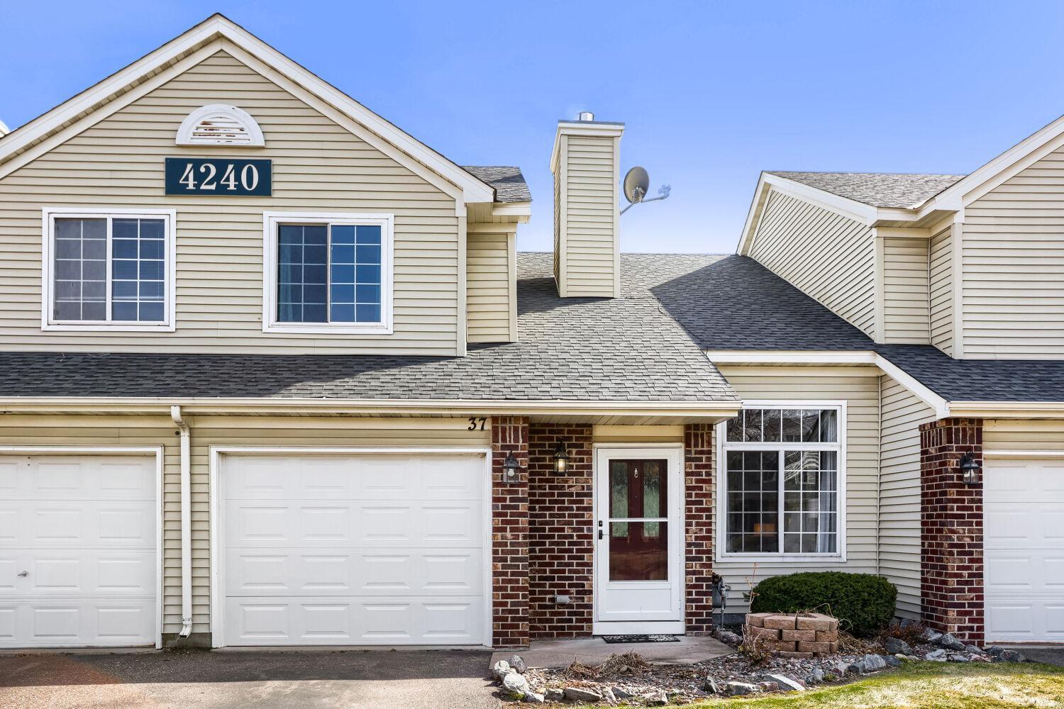 4240 Merrimac Lane N Unit: 37