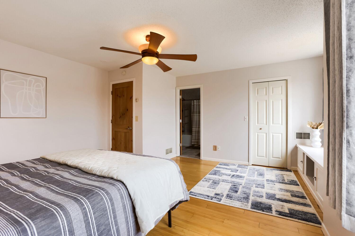 4240 Merrimac Lane N Unit: 37