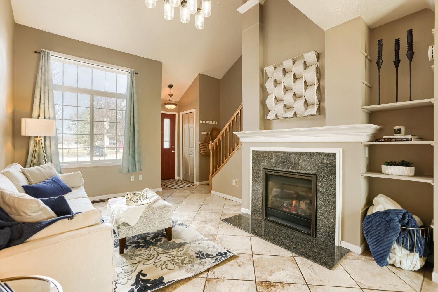 4240 Merrimac Lane N Unit: 37
