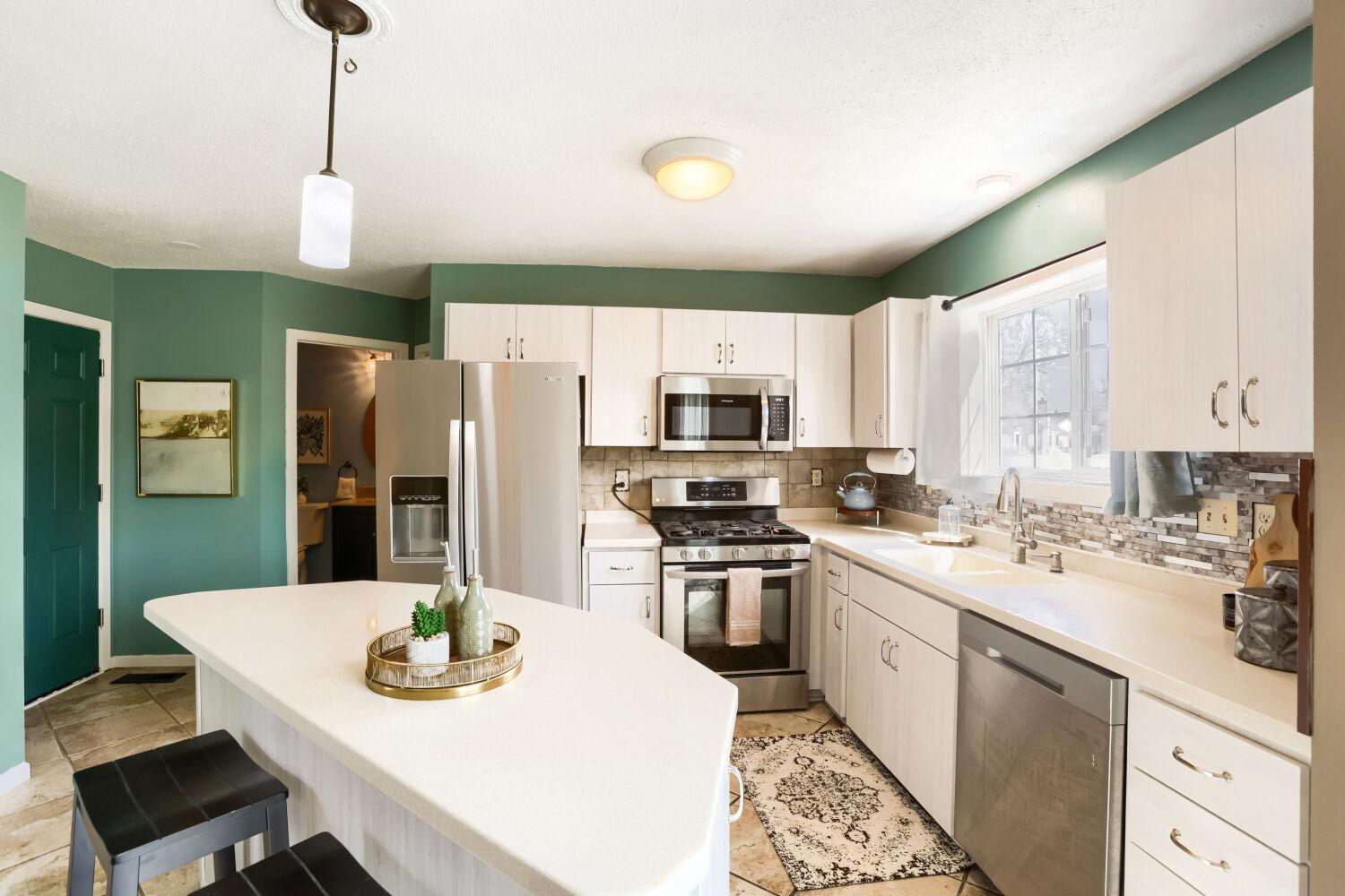 4240 Merrimac Lane N Unit: 37
