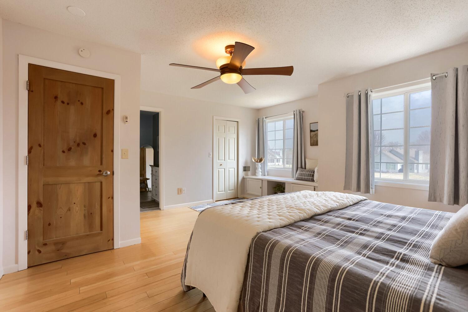 4240 Merrimac Lane N Unit: 37